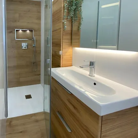 06k1 - Front Of The Sea-renovated-terraceparking Apartment